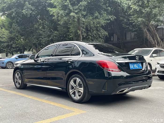 新到19年奔驰c260l全款19出头首付21800提车