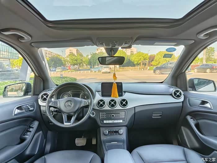 拿下15年奔驰b200豪华,1.6t自动,个人一手,原版实表