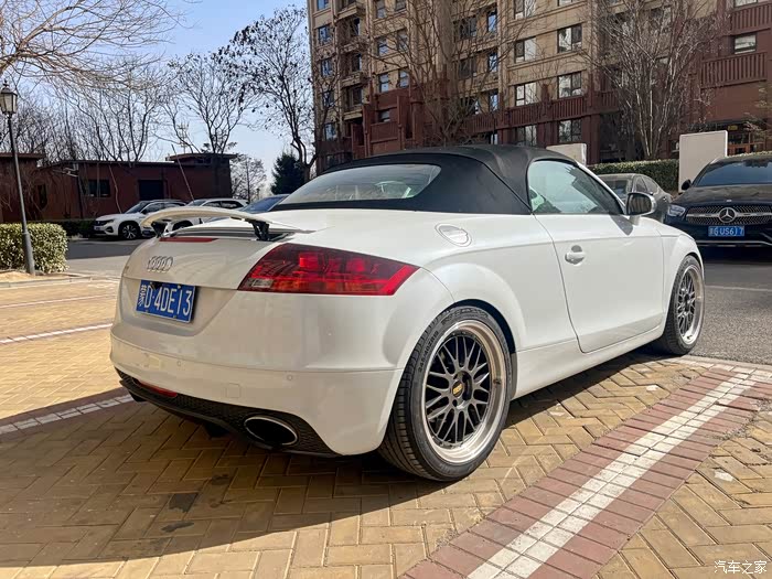 2009年奥迪tt敞篷已经由北京外迁内蒙车况板正1