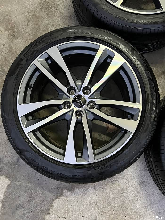 19寸奥迪a6l原厂轮毂轮胎一套四个
