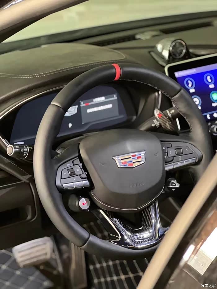 车主实拍ct5海外黑翼一比一真皮方向盘带一件启动快捷切换