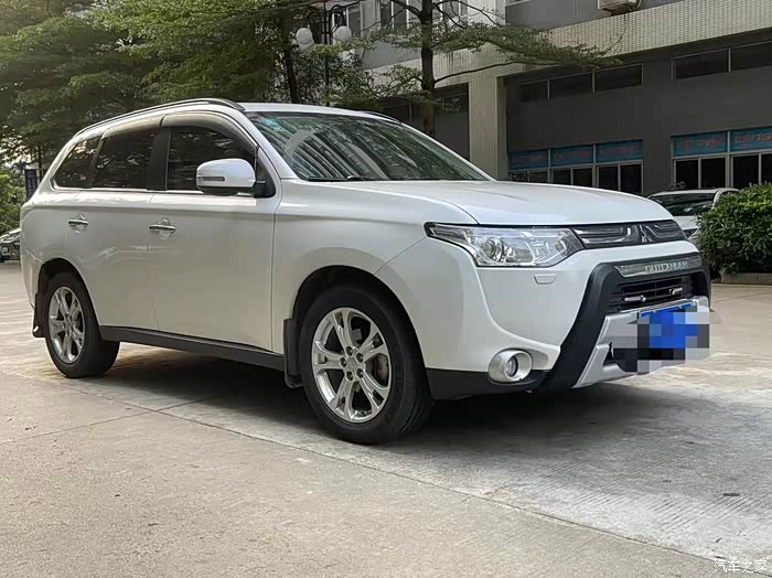 14年6月进口欧兰德,2.4四驱7座豪华,一次过户,9万多公