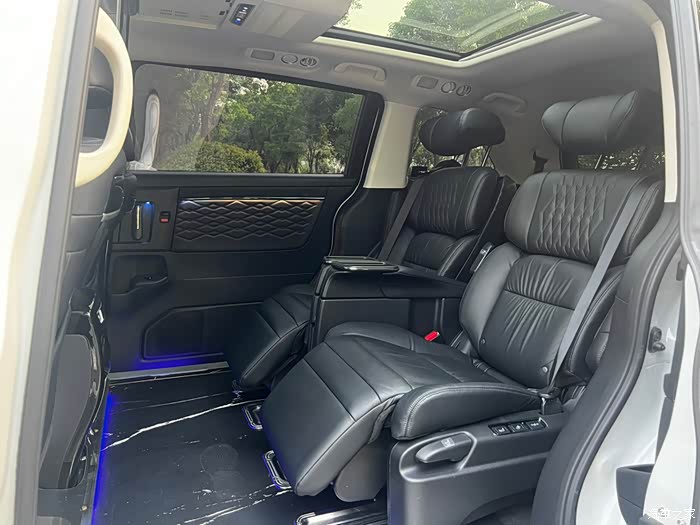 22 年 9 月本田艾力绅 2.0l 豪华版,3128 款