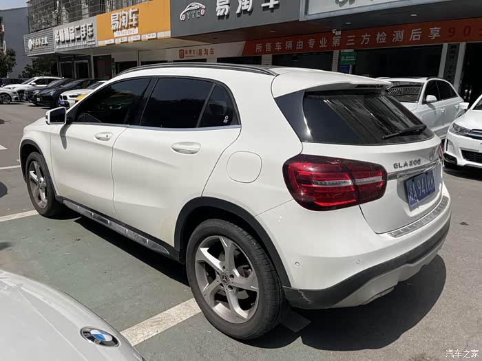 奔驰gla级2017款gla200时尚型行驶33