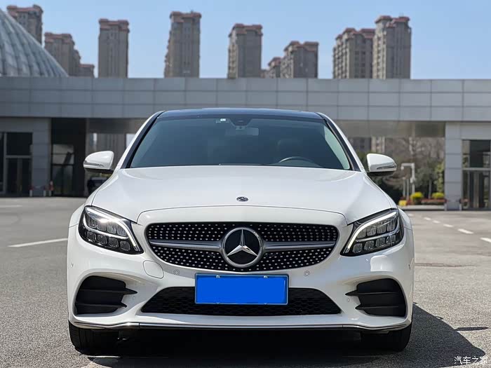 2019款奔驰c180l16t时尚型运动版表显8