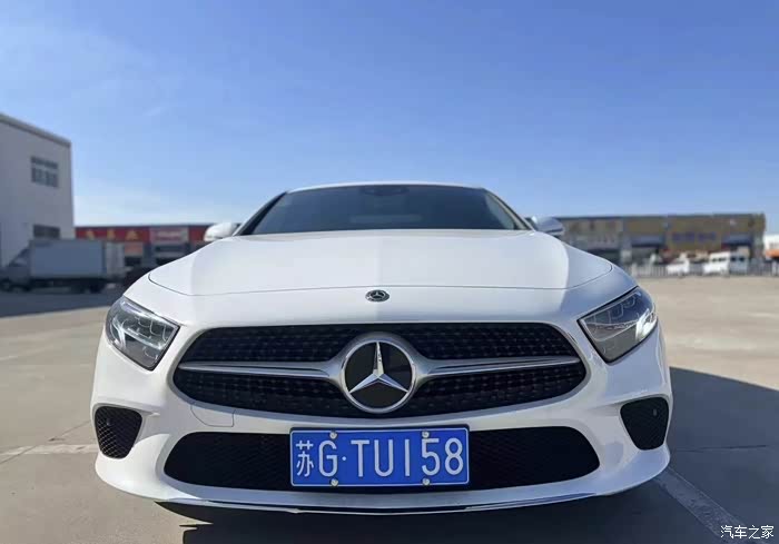 最新到店2019年7月奔驰cls300准新仅7000公里