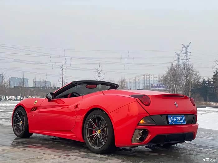 最新到家一台法拉利加州准15年敞篷敞篷好用内饰没磨损