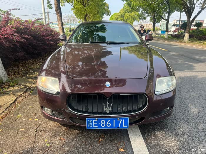 12年玛莎拉蒂总裁换了一个大灯上海提车价格11万