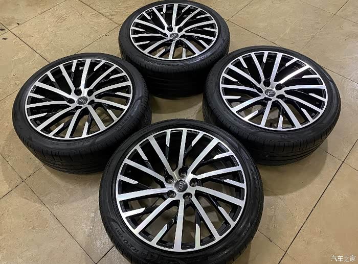 20寸奥迪a8原厂轮毂轮胎,有意向的约