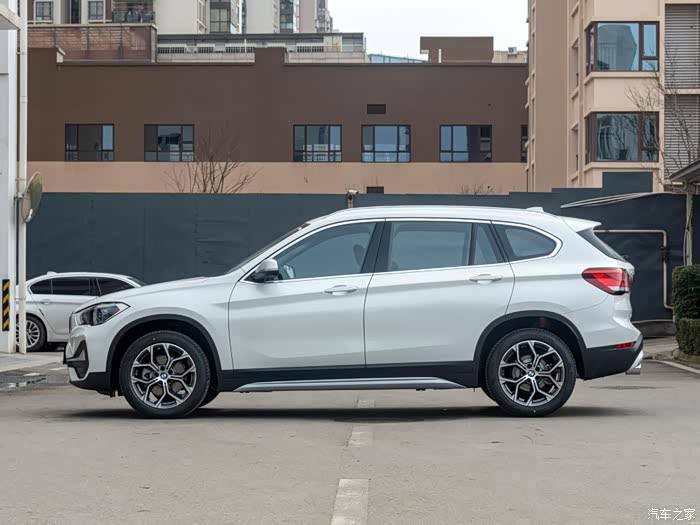 江西区域出一台宝马x12022款sdrive25li领