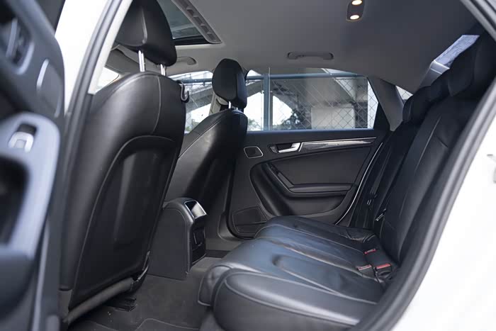 全款7x便过土购入2014年奥迪a4l本地一手车