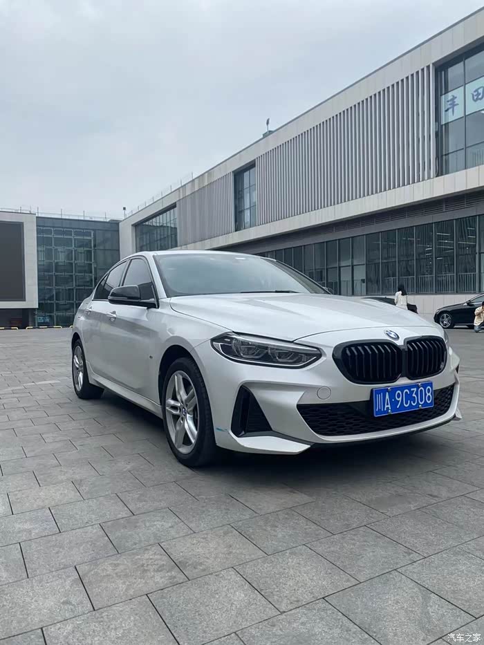 点击:>1|回复:>0宝马1系论坛>最新到店21年120i运动耀夜版5.