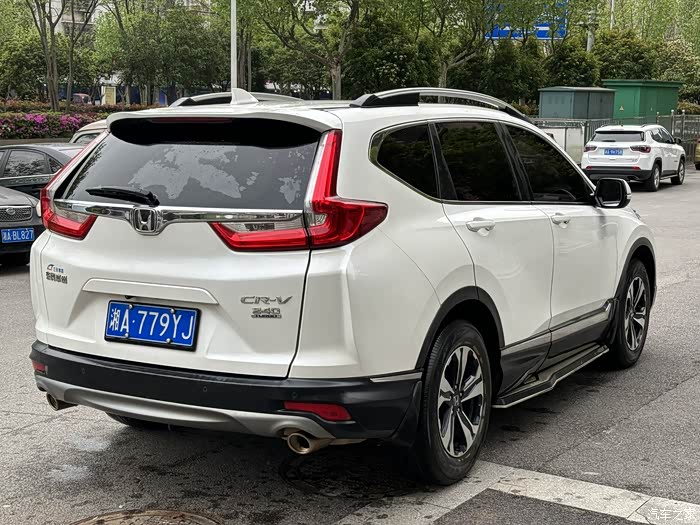 本田crv2017款240turbocvt两驱风尚版