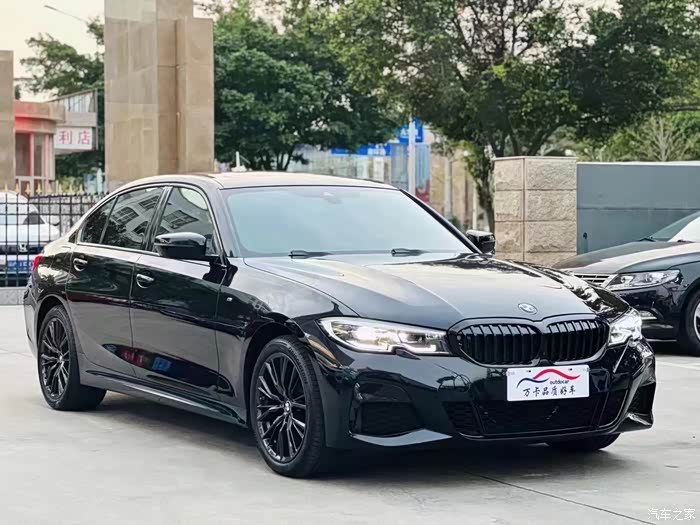 21年上牌宝马325lim运动耀夜4万多公里铁件原漆