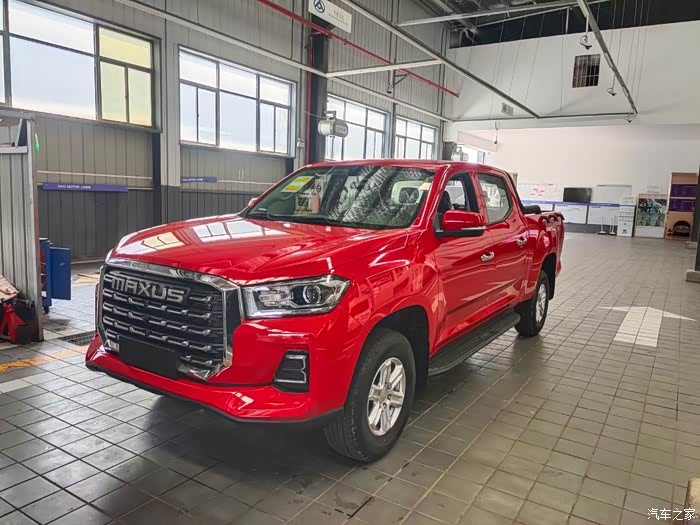 皮卡红色好显眼