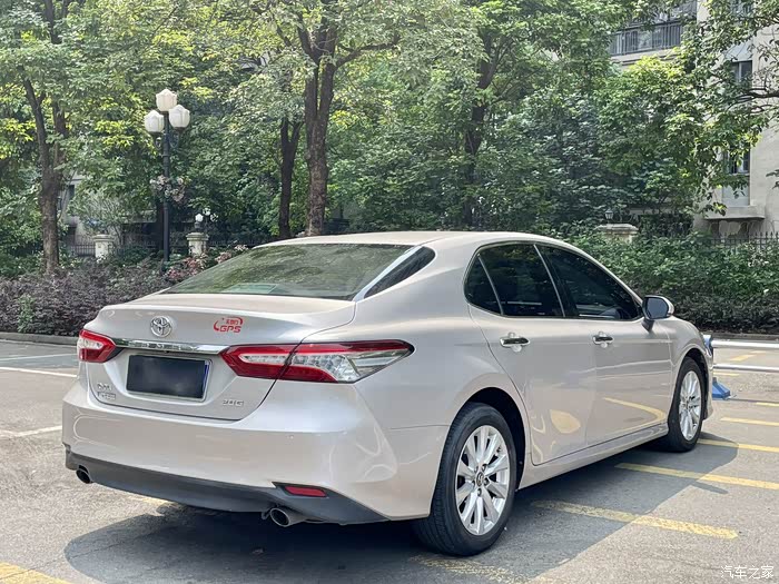 2018年上牌凯美瑞佛山一手车20g豪华版6at手自