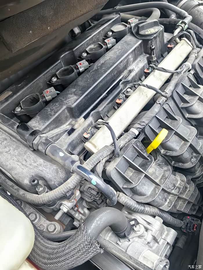 新到15年纯进口吉普自由客20自吸实表跑了13万公里