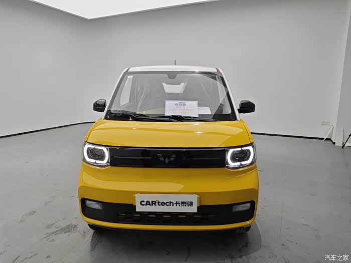 2022款宏光miniev马卡龙时尚款磷酸铁锂上牌