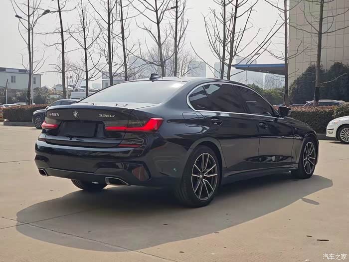 新到宝马325lim运动套装