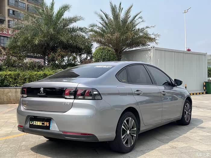 17年标志30816l自动波出378万智能大屏倒车