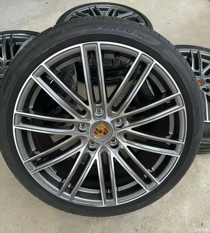 20寸保时捷718轮毂轮胎感兴趣的可以约
