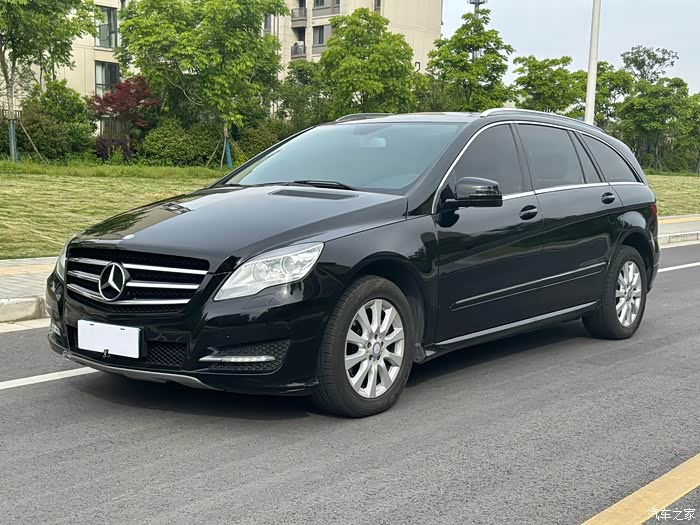 16年奔驰r级320 四驱 商务型 行驶里程17万公里 车况
