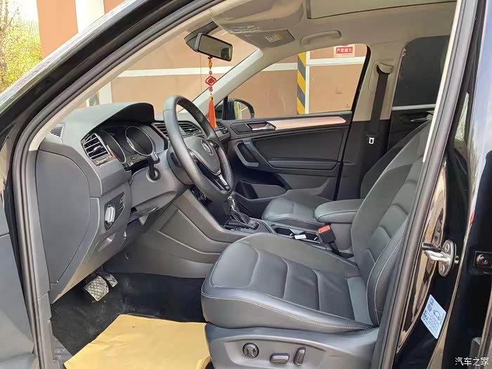 20年21款2.0t大众途观l个人一手,3万多公里,全景大窗