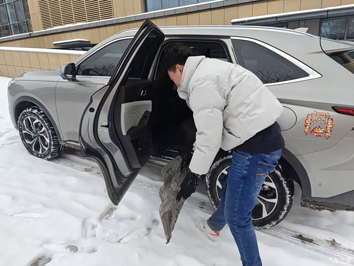 瑞雪兆丰年枭龙max伴你左右