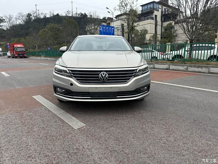 最新拿下个人一手车21年朗逸plus280t舒适版带液晶