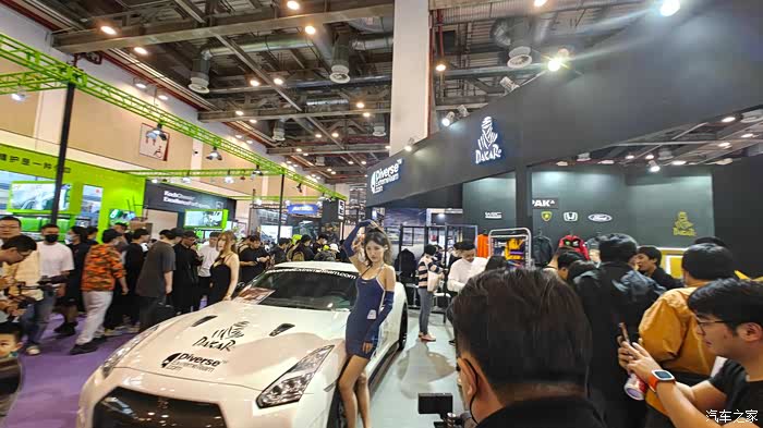 gtshow车迷的视觉盛宴改装车的天堂