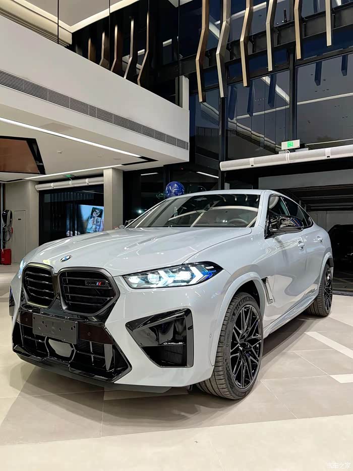 点击:>1|回复:>0宝马m系论坛>x6m雷霆版625匹马力地表最强!