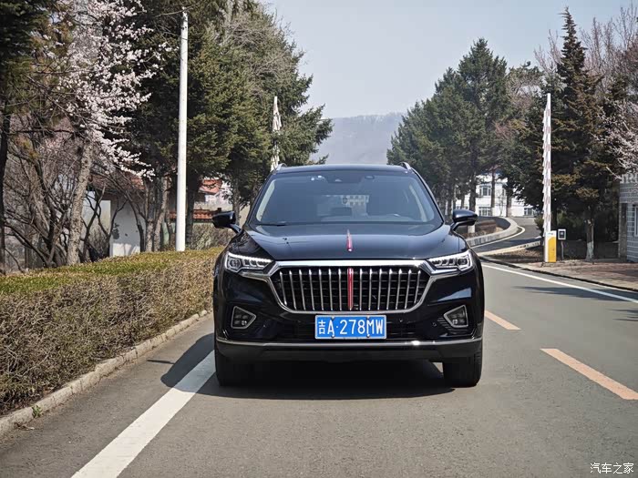 红旗hs5,一年的养车费用是多少.