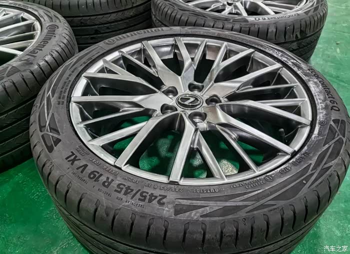 19寸雷克萨斯轮毂轮胎精品套件感兴趣的可以来