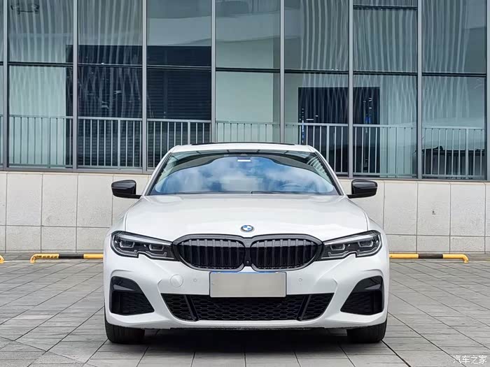 最新到店:2021年宝马325li m运动耀夜套装,全车原版