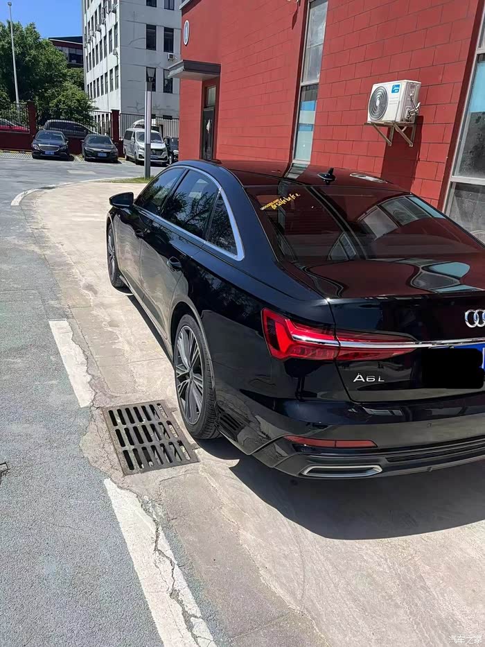 出 奥迪a6l 黑色45tfis四驱动感高功率 6.8万公里