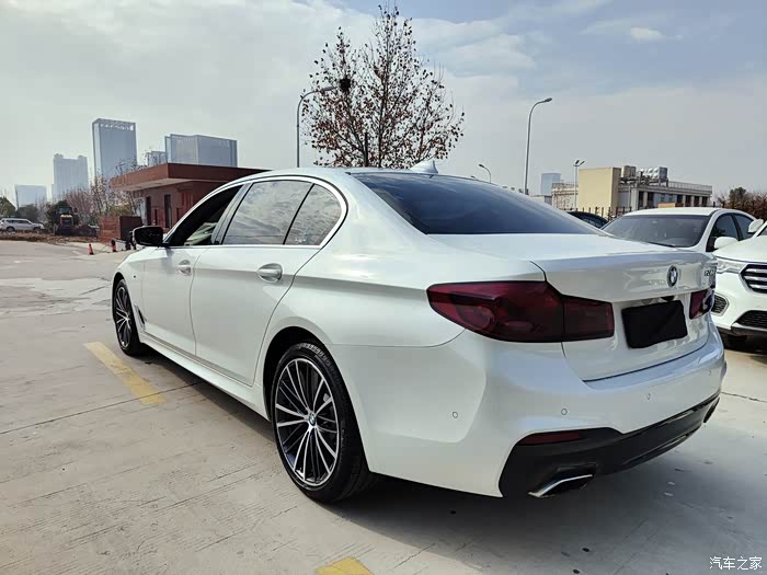 宝马5系2020款530li领先型m运动套装整车行