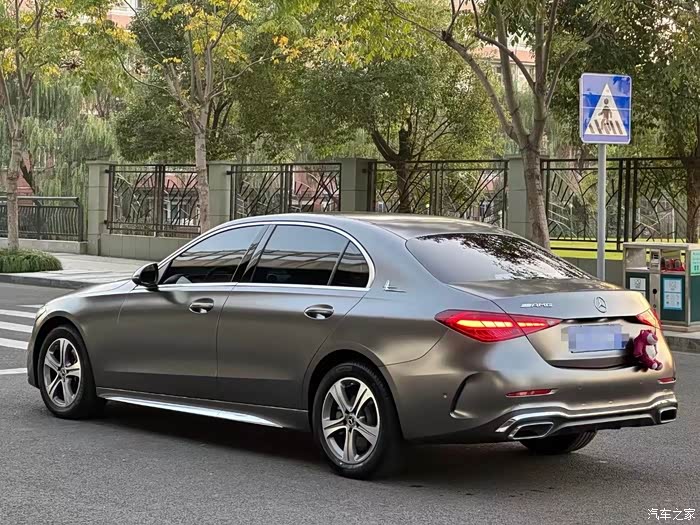 22年奔驰c200l竟然这个价