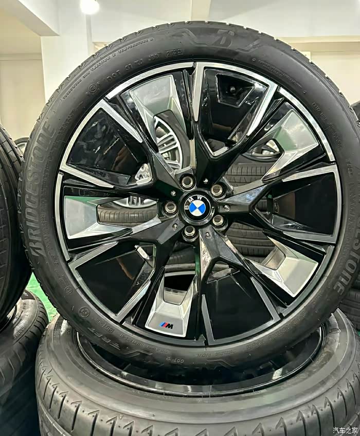 20寸宝马ix3轮毂轮胎原装正品
