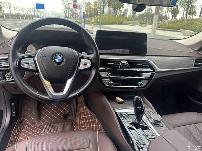 21款宝马530li领先豪华套装20t分段式天