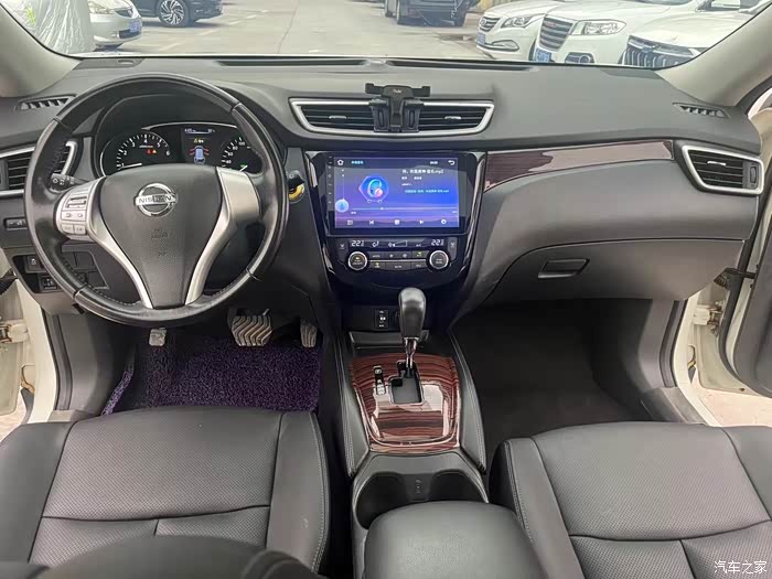 日产奇骏15款2.0l舒适版两驱,15年6月全程行驶7万公里