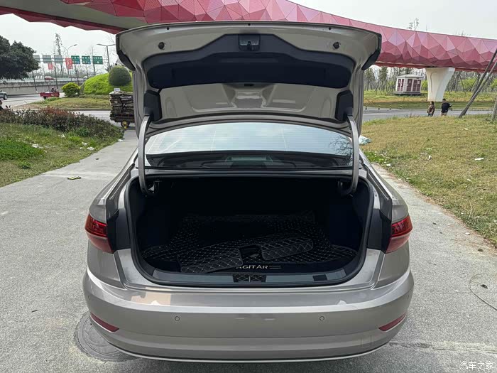 10w左右开走大众速腾2021款280tsidsg