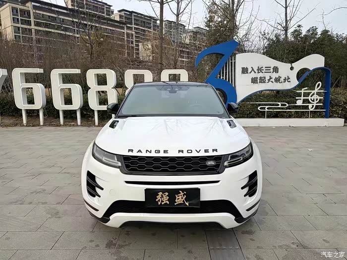 出20款21年上牌路虎揽胜极光