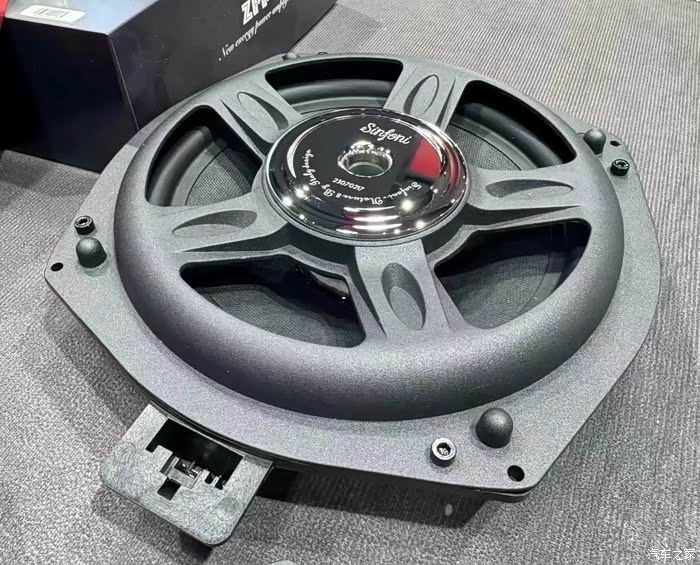宝马530升级诗芬尼专用喇叭