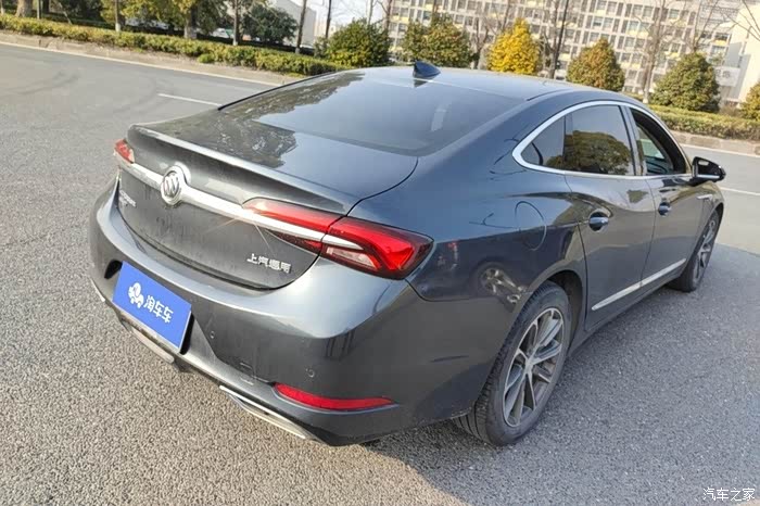 新到店21款别克君越652t豪华型实表293公里喜欢来