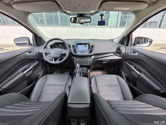 最新到店2018年上户福特翼虎ecoboost245四