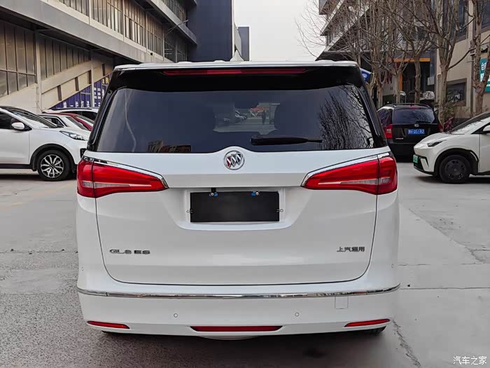 出售19年别克gl8es