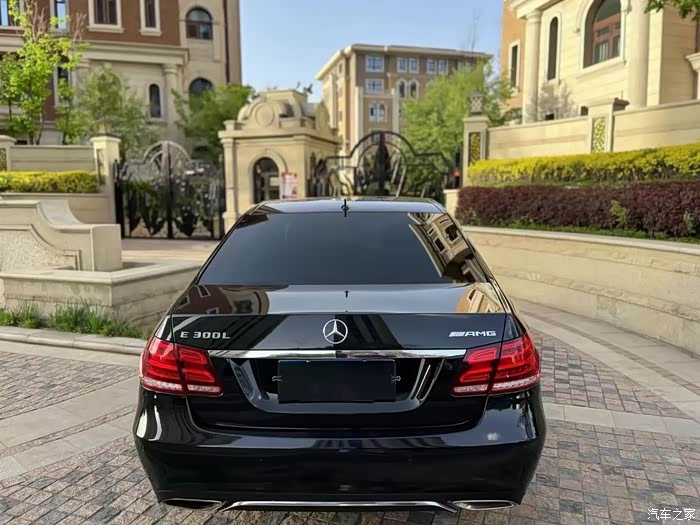 最新到店13年奔驰e260l,实表16万公里,全车原版,2件