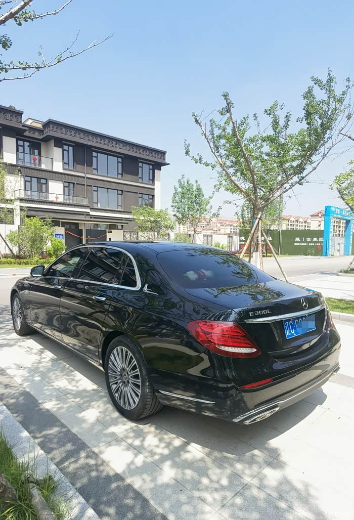 20年8月奔驰e300l,殊享顶配出售