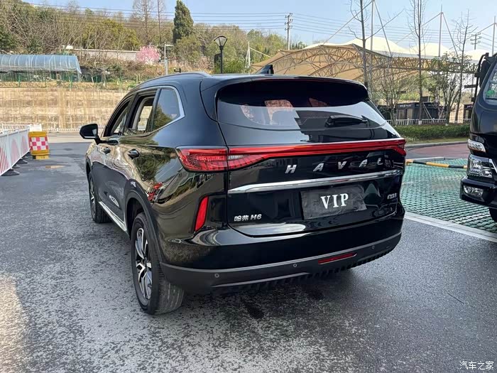 新到20年3代哈弗h615t自动天窗高配开了4万多公里