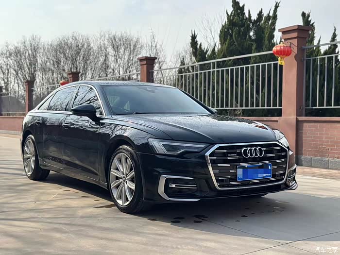 21款21年奥迪a6l黑色外观双拼内饰升级最新款前脸加